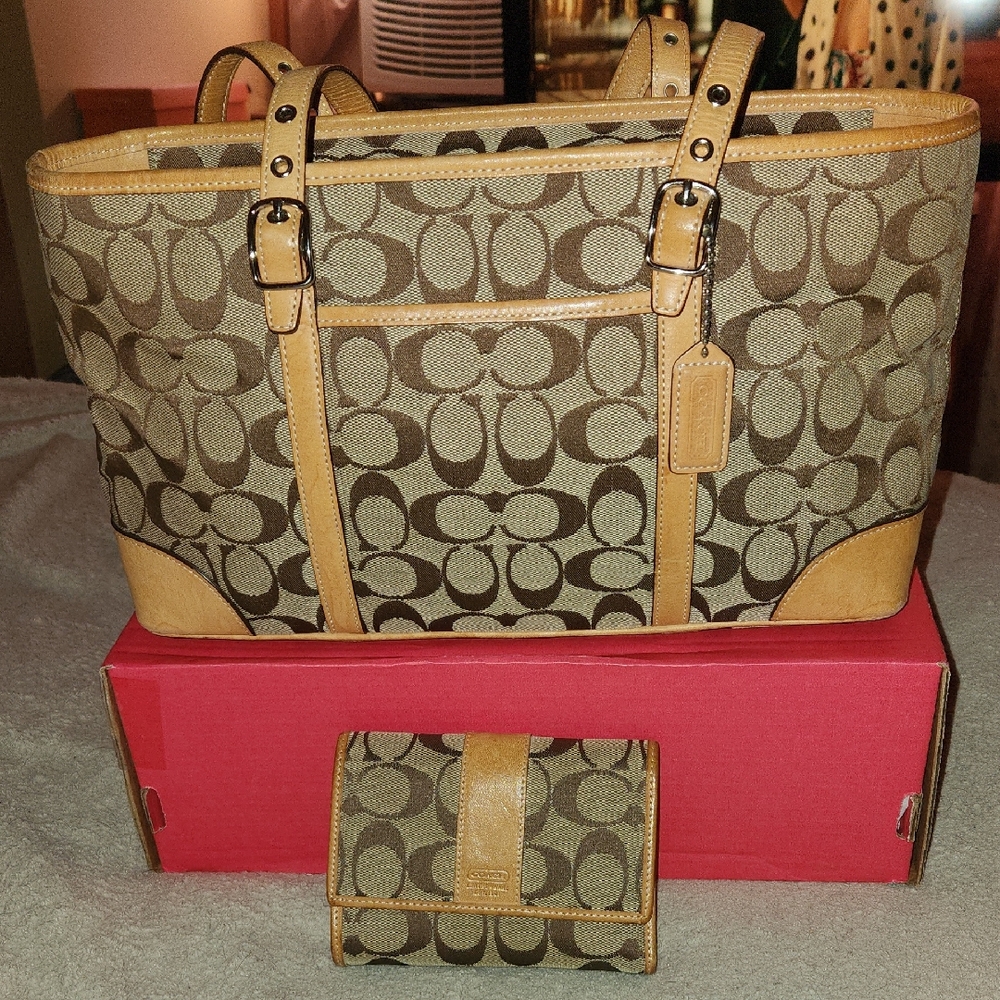 💯Authentic Vintage Early 00's Coach Signature Tote Bag & Matching Wallet